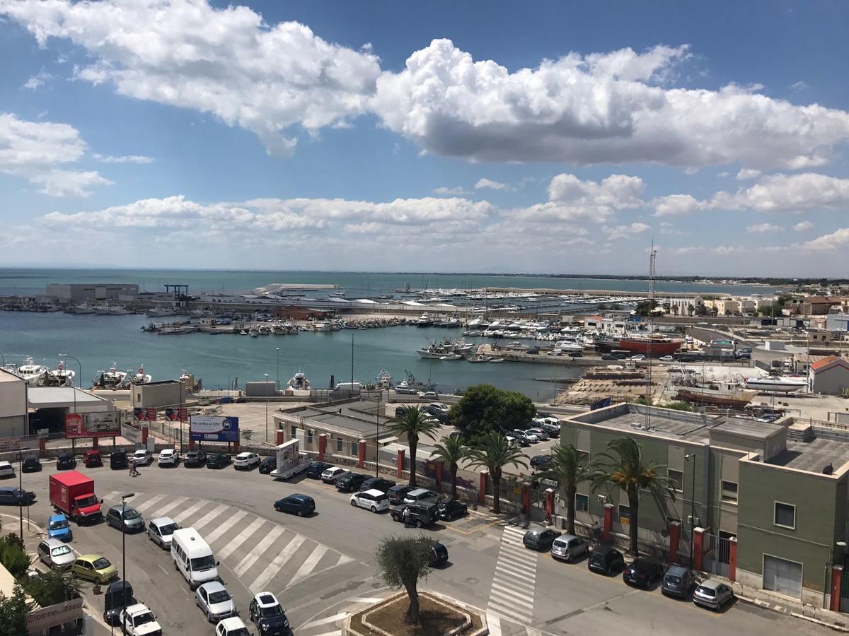 B&B Piazza Marconi Manfredonia Eksteriør billede
